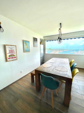 Appartement contemporain vue marina